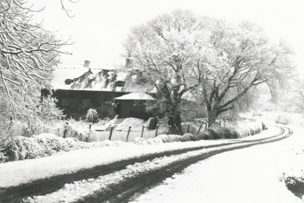 Vinterbillede af Rødegård der var pensionat hvor skifolkene indlogerede sig.